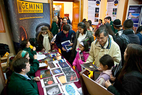 Picture showing the Gemini scientists sharing their knowledge with children and adults.