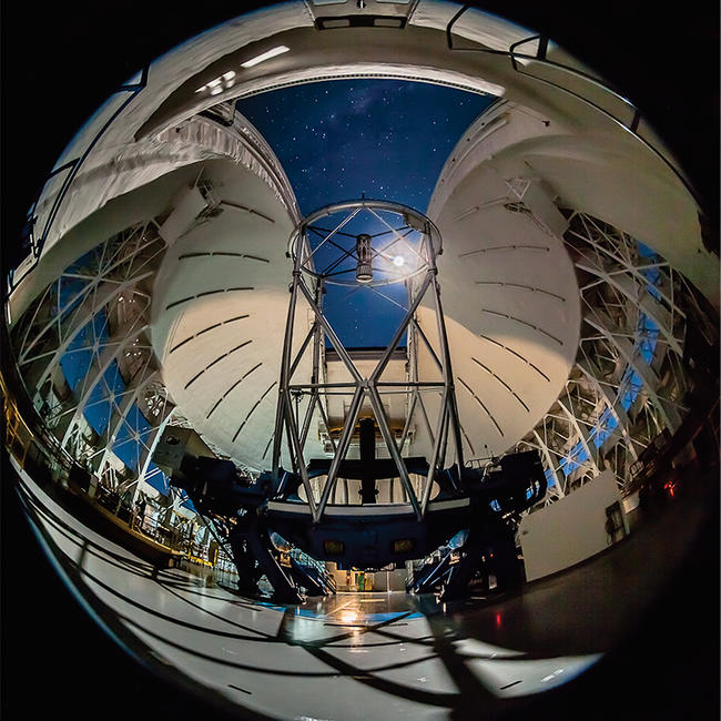 Un Gigante Alumbrado por la Luna 