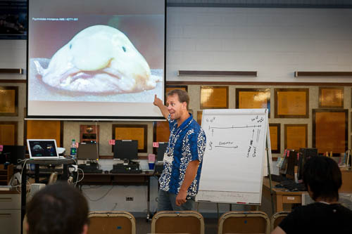 Gemini Director Markus Kissler-Patig gicing a talk at Hilo’s Waiakea High School 