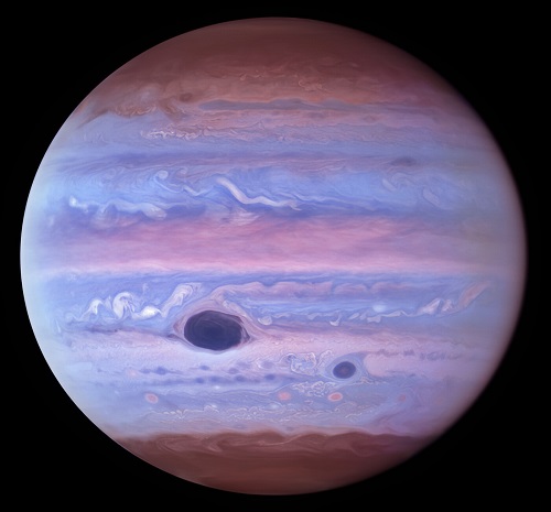 Imagen que muestra la vista ultravioleta de Júpiter del Hubble.