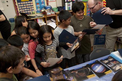 Students choose astronomy images for classroom presentation (Journey Through the Universe)